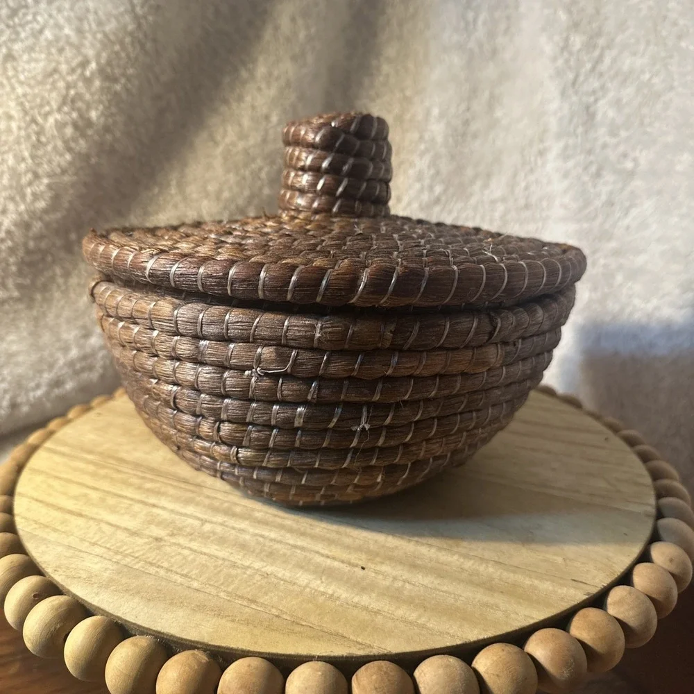 Hand Woven Round 10